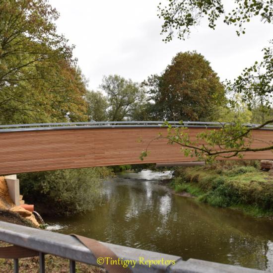 Pose d'une passerelle à Ansart